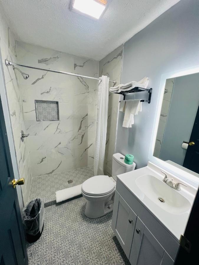 Hillsboro Inn & Suites Extérieur photo